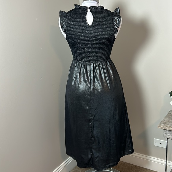 MELLODAY Black Smocked Cap Sleeve Midi Metallic Dress Size Medium - Picture 4 of 6